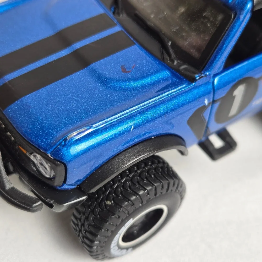 Maisto Off Road Truck Adventure‎ Force Ford Bronco Diecast Model 1/40 Scale Flaw
